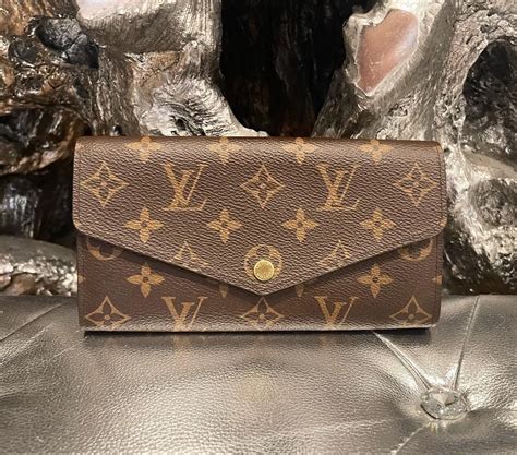 lv sarah wallet damier|Sarah Wallet Monogram Canvas .